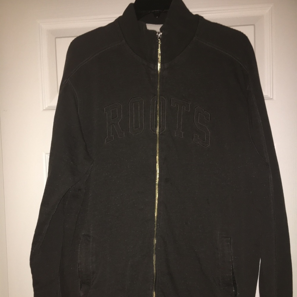 Roots zip-up